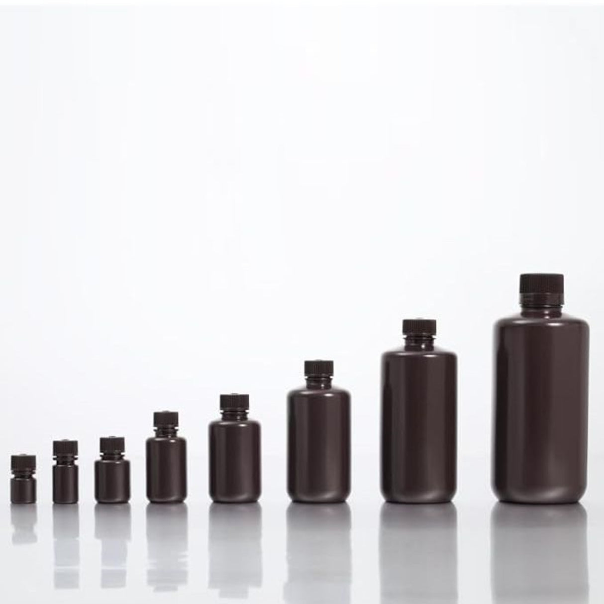 15ml HDPE Regent Bottles, Narrow-Mouth, Amber, 100/Bag, 10 Bags/Case